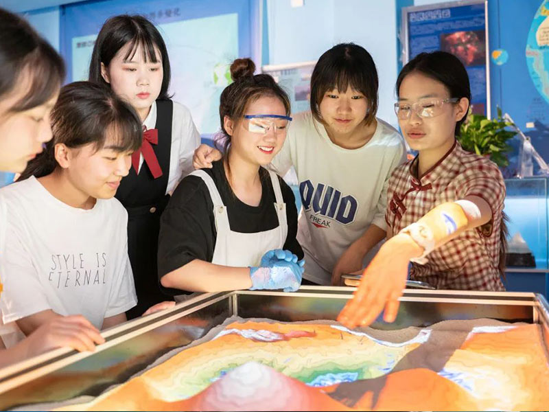 黄龙数字化地理实验室