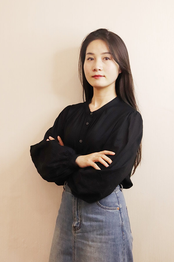 黄龙王子美 本科学历,毕业于渭南师范学院